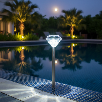 Solar-Stableuchte mit Acryl-Diamant-Kopf für Vorgarten und Steinwege