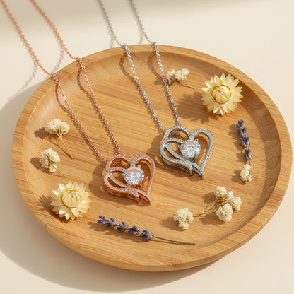 Halskette Doppel Herz mit hochwertigen Zirkonia-Steinen - perfektes Geschenk für Valentinstag
