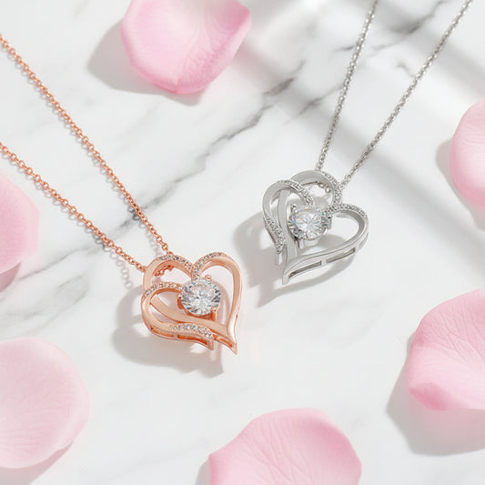 Elegante Doppel Herz Halskette mit funkelnden Zirkonia-Steinen - perfektes Muttertagsgeschenk