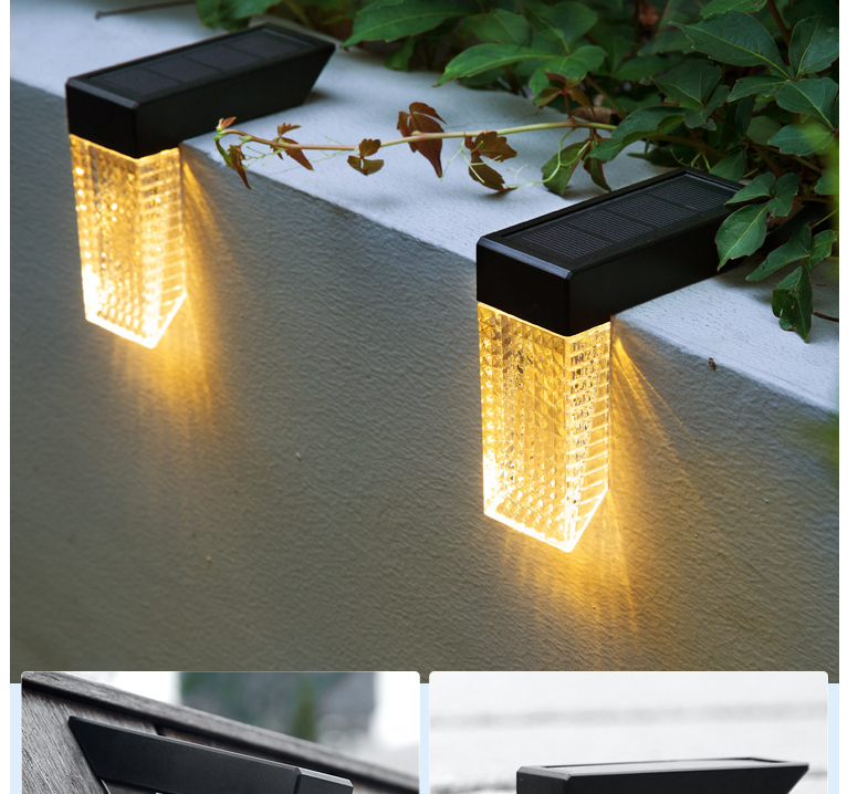 Solar LED Treppenleuchte mit RGB-Farbwechsel und automatischem Lichtsensor am Geländer