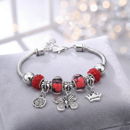 Lebensbaum Armband Damen, perfekt als Geschenk für jeden Anlass, kommt in eleganter Verpackung.